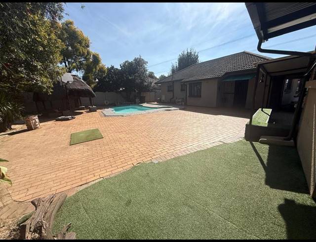 3 BEDROOM HOUSE FOR SALE IN ROSEACRE